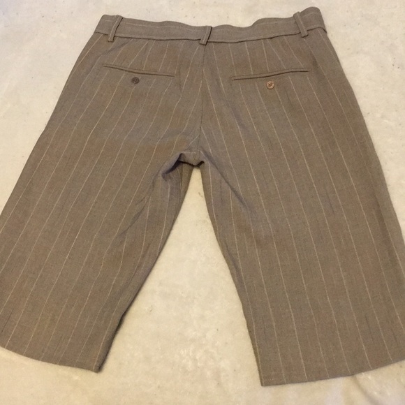 Volcom shorts - Picture 2 of 6